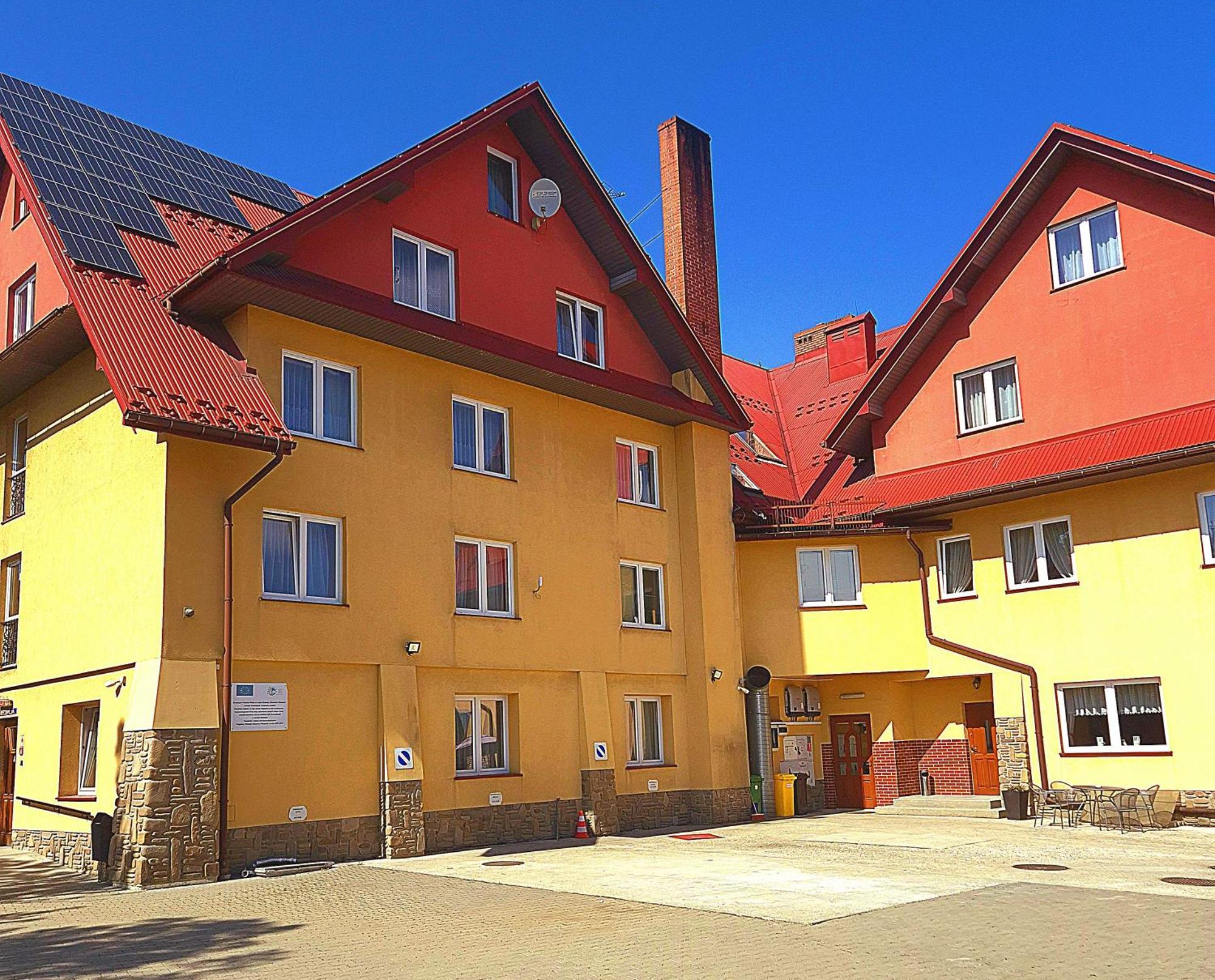 Osrodek Wczasowy Gron Placowka Buitenkant foto