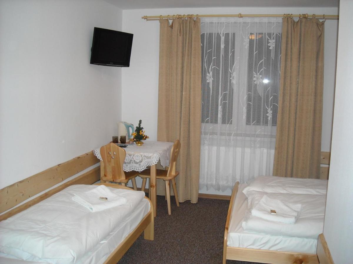 Osrodek Wczasowy Gron Placowka Buitenkant foto