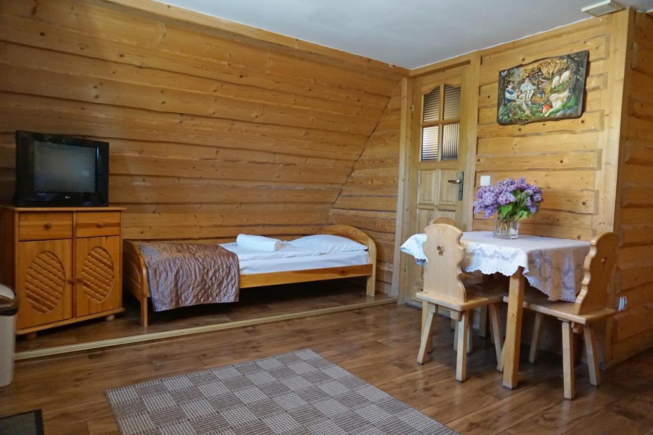 Osrodek Wczasowy Gron Placowka Buitenkant foto